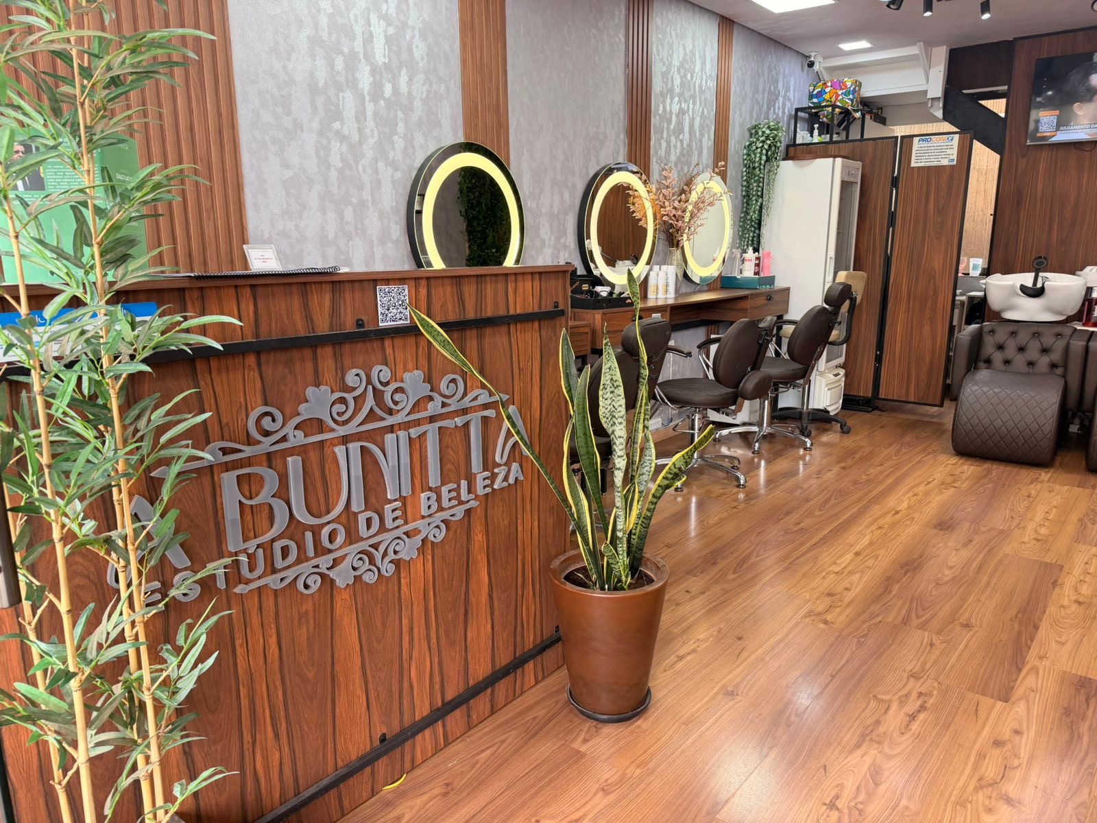 Recepção e espaço de atendimento da A Bunitta